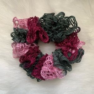 BOGO pink & gray fishnet crocheted scrunchie